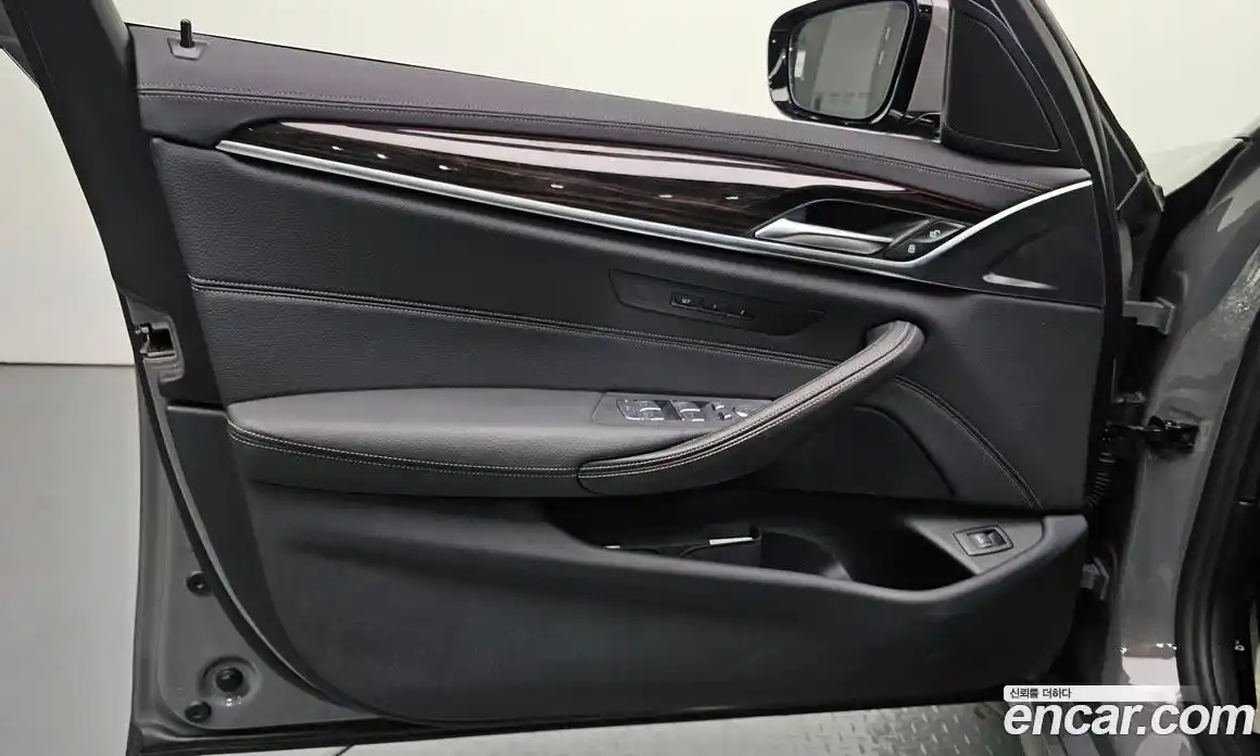 BMW 5 серия 2021 2.0 автомат (гидро), фото 14
