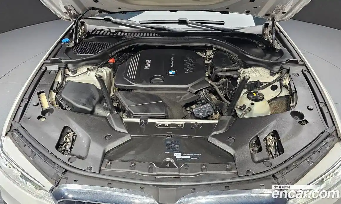 BMW 5 серия 2017 2.0 автомат (гидро), фото 6