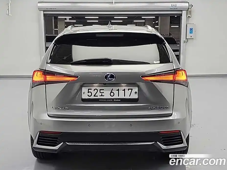 Lexus NX 2019 2.5 автомат (гидро), фото 3 Lexus NX 2019 2.5 автомат (гидро), фото 3