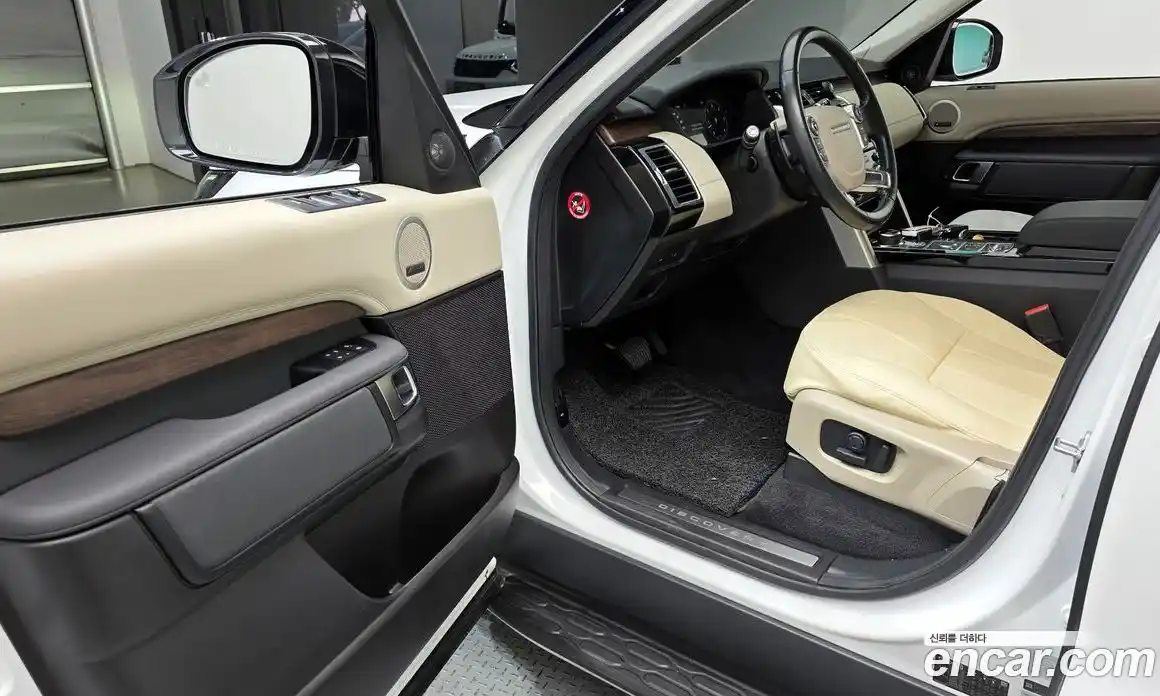 Land Rover Discovery 2018 3.0 автомат (гидро), фото 13