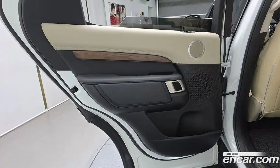 Land Rover Discovery 2018 3.0 автомат (гидро), фото 15