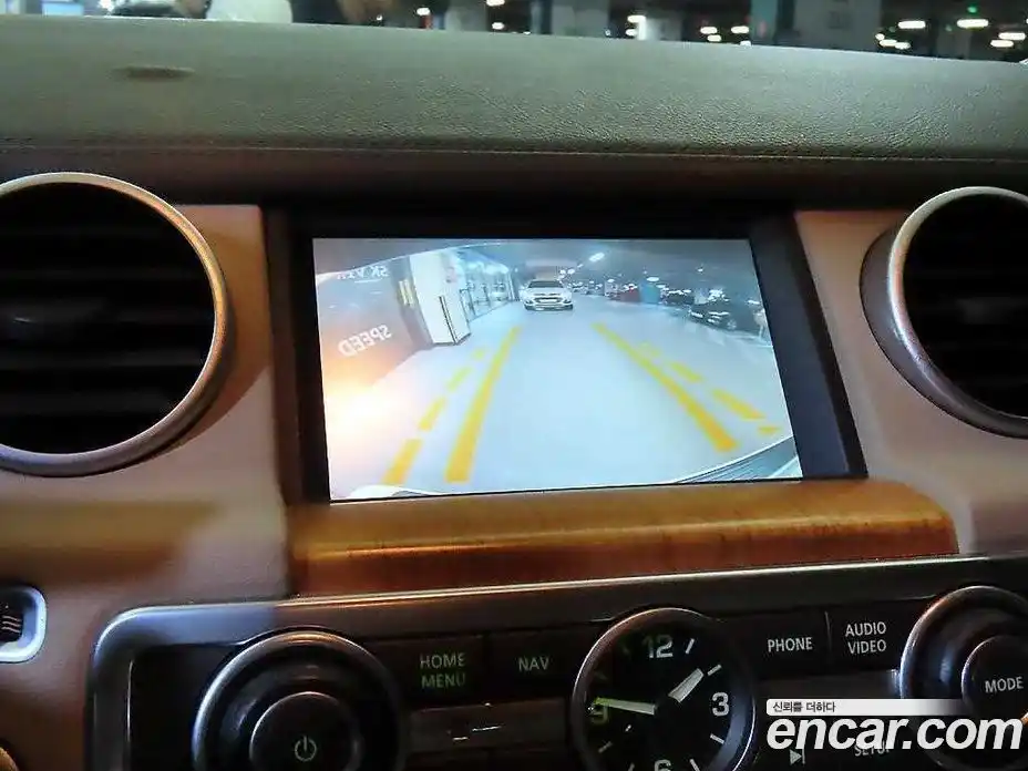 Land Rover Discovery 2013 3.0 автомат (гидро), фото 12