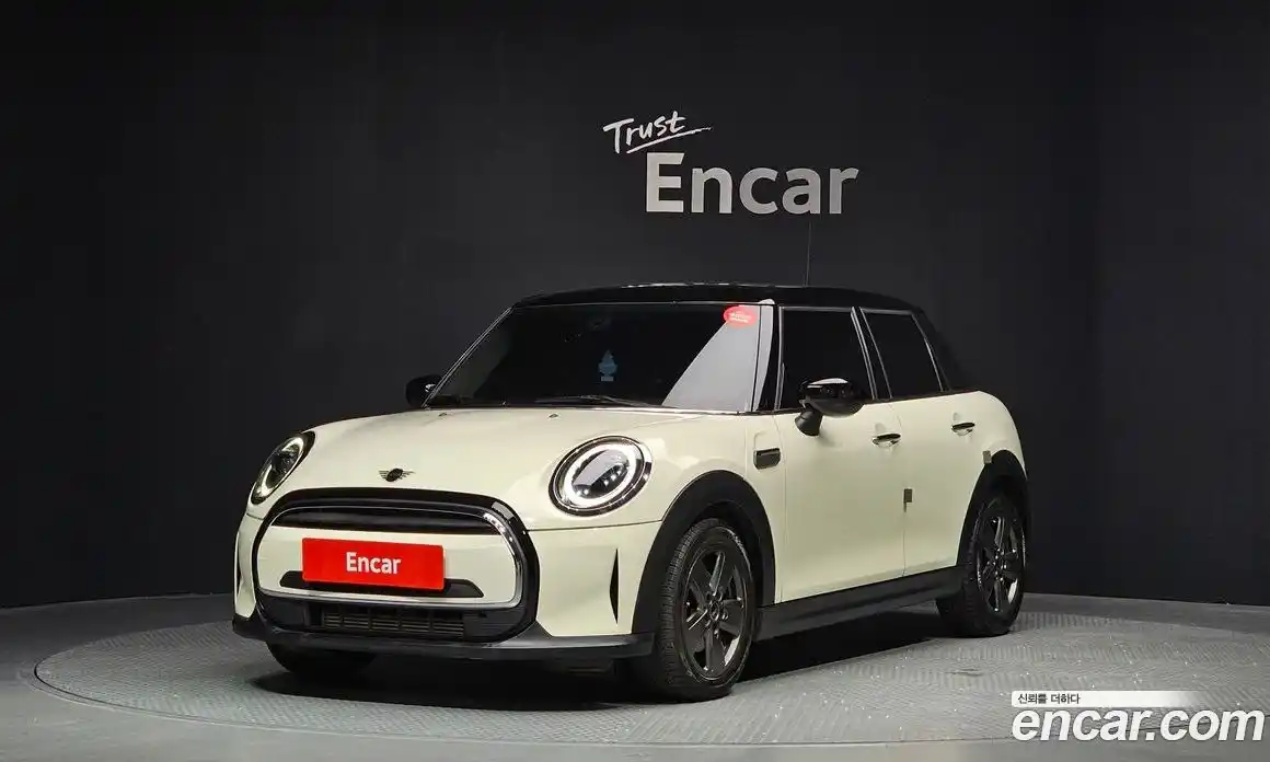 Mini Cooper 2022 1.5 автомат (гидро), фото 1