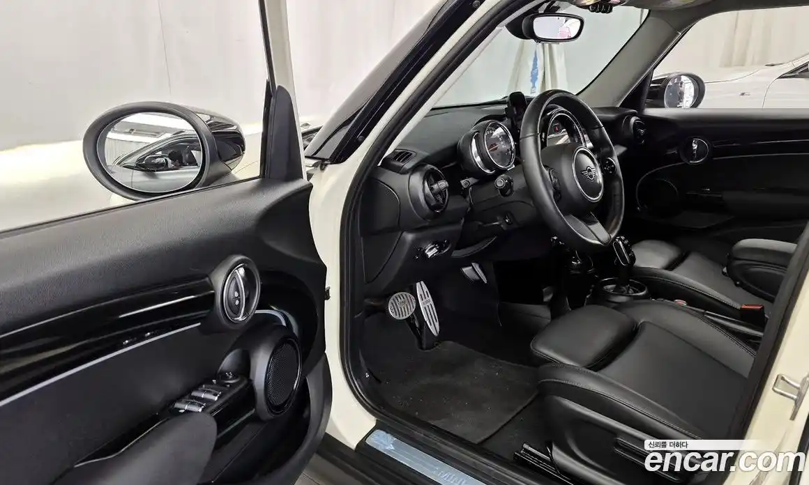 Mini Cooper 2022 1.5 автомат (гидро), фото 13