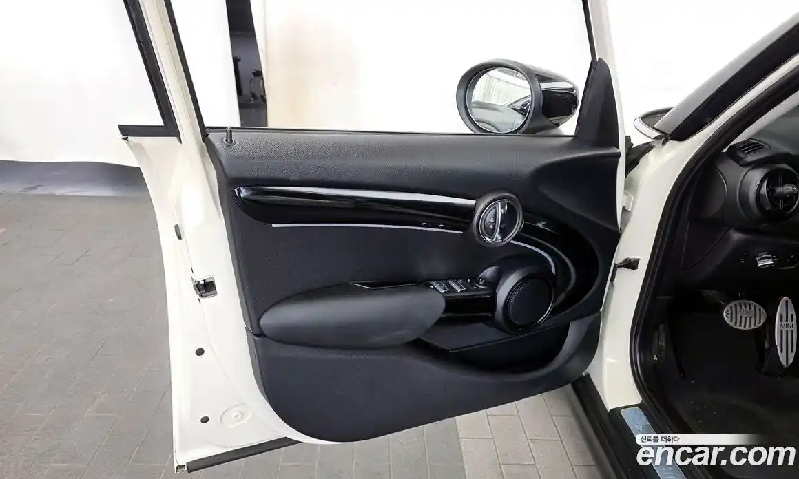 Mini Cooper 2022 1.5 автомат (гидро), фото 14
