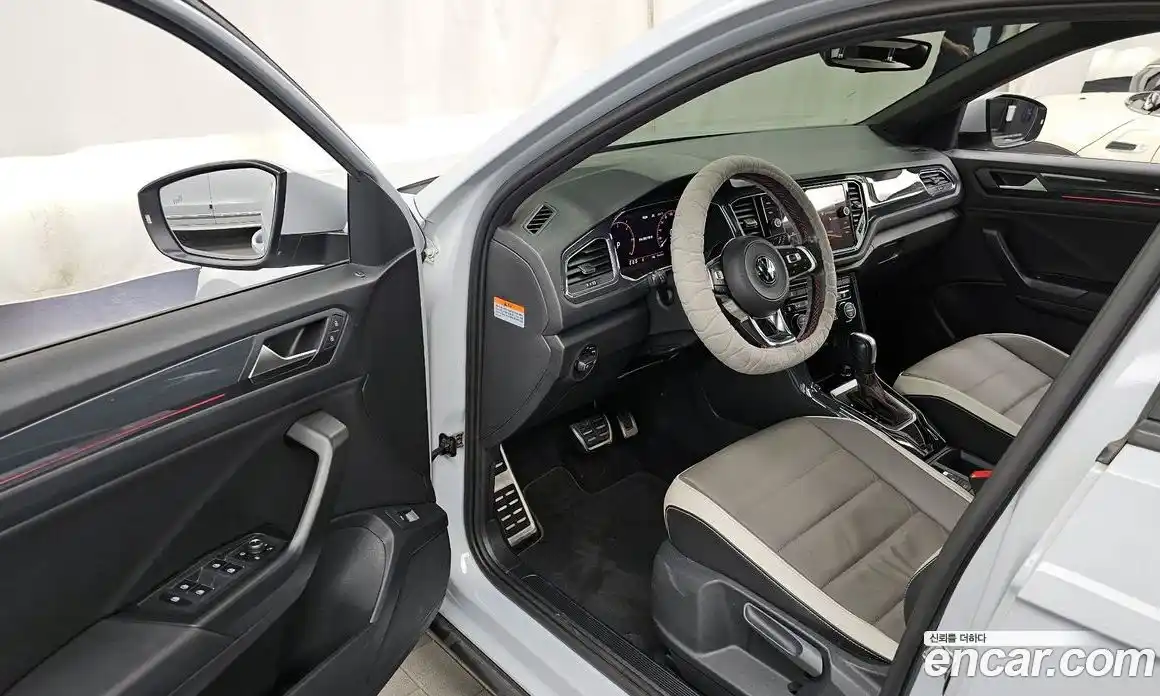 Volkswagen T-Roc 2021 2.0 автомат (гидро), фото 13