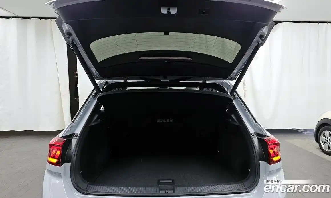 Volkswagen T-Roc 2021 2.0 автомат (гидро), фото 26