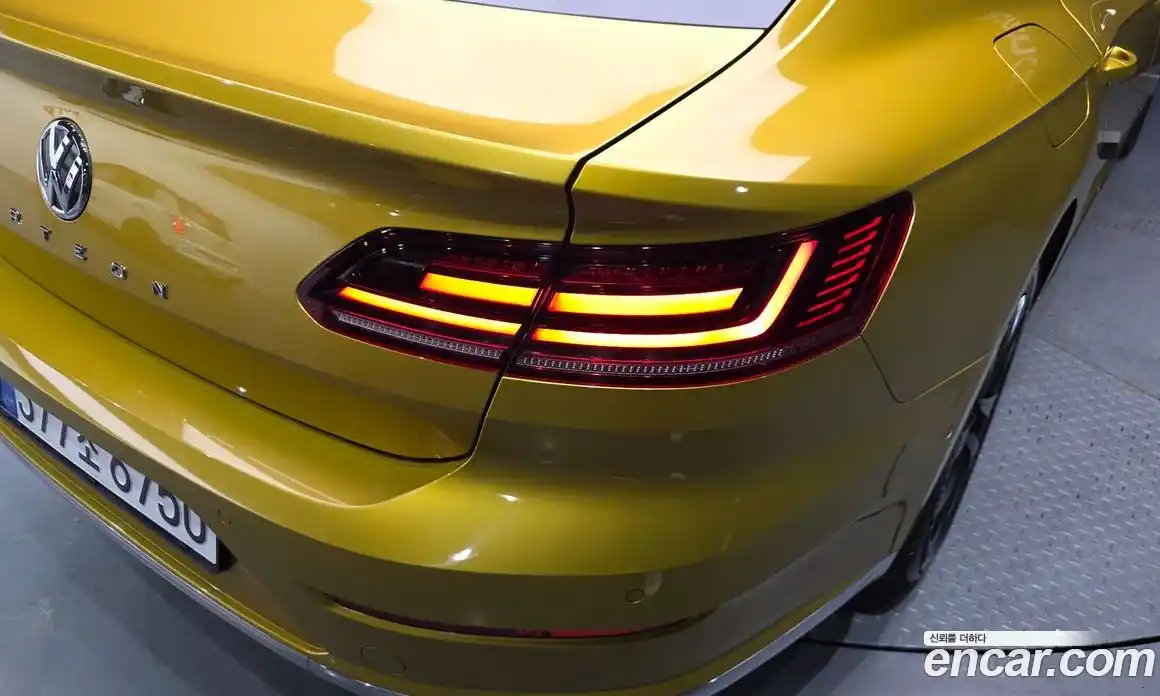 Volkswagen Arteon 2019 2.0 автомат (гидро), фото 9