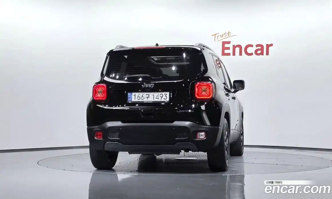 Jeep Renegade 2023 1.3 автомат (гидро), фото 3