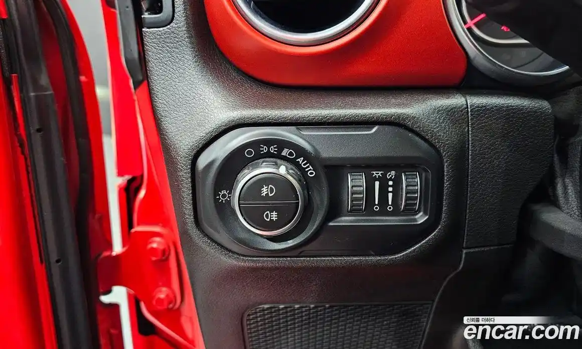 Jeep Wrangler 2019 2.0 автомат (гидро), фото 25