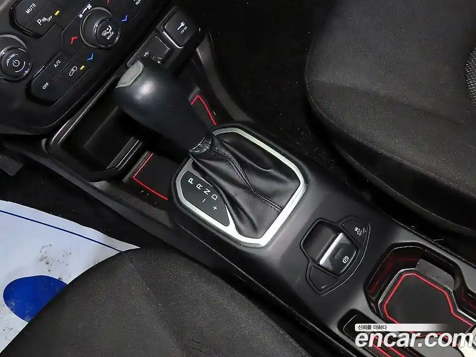 Jeep Renegade 2021 2.4 автомат (гидро), фото 12