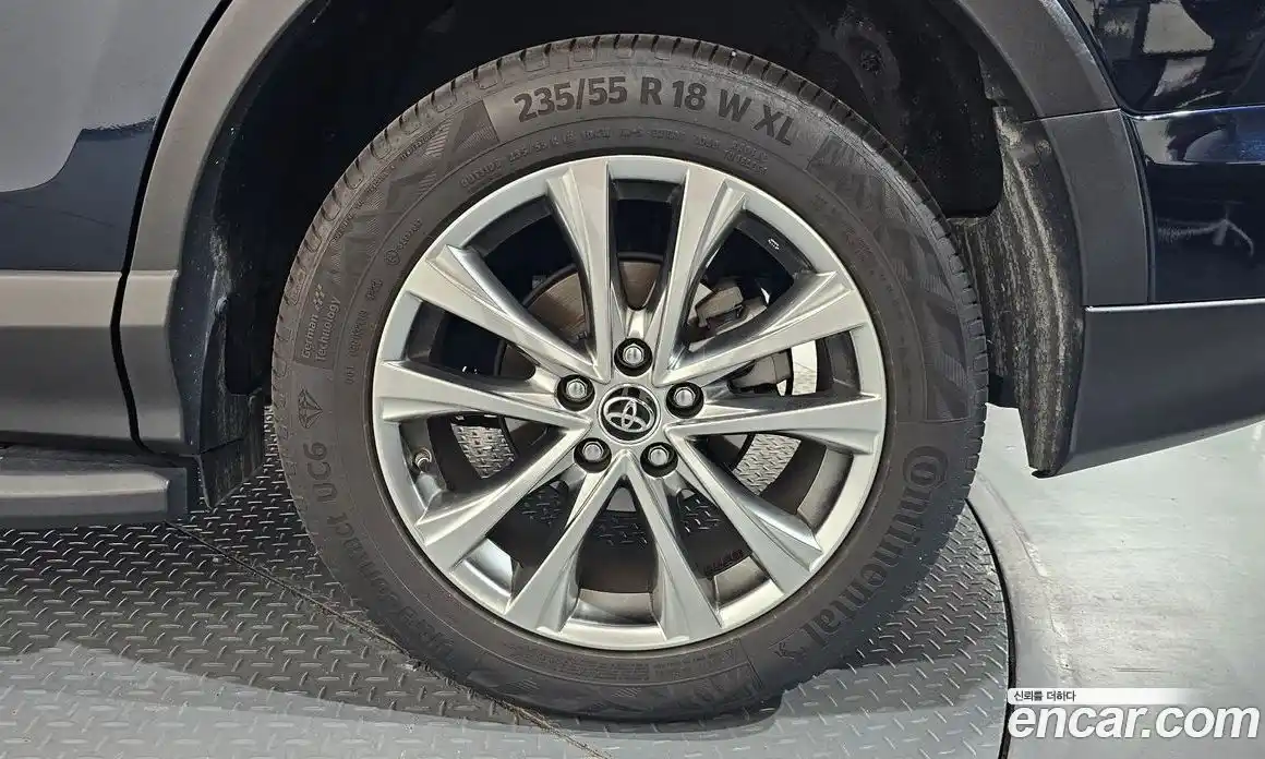 Toyota RAV4 2018 2.5 автомат (гидро), фото 7 Toyota RAV4 2018 2.5 автомат (гидро), фото 7