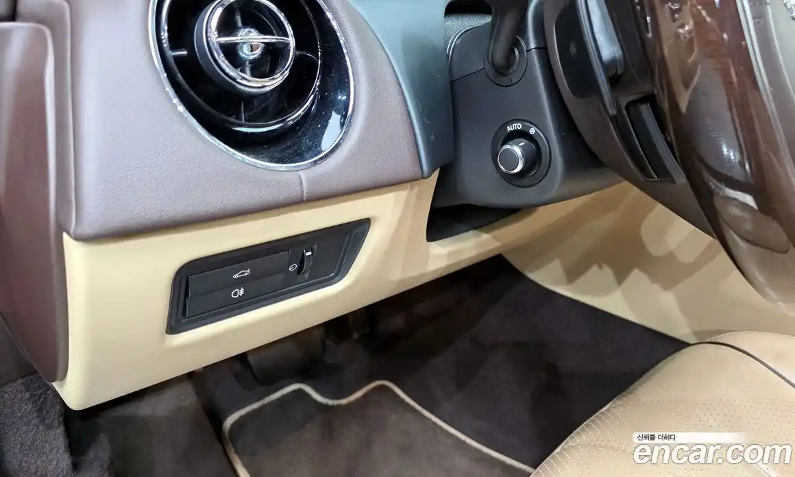 Jaguar XJ 2018 3.0 автомат (гидро), фото 24 Jaguar XJ 2018 3.0 автомат (гидро), фото 24