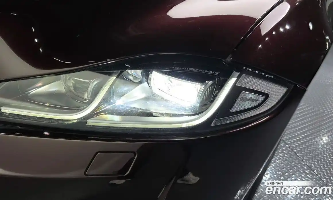 Jaguar XJ 2018 3.0 автомат (гидро), фото 8 Jaguar XJ 2018 3.0 автомат (гидро), фото 8