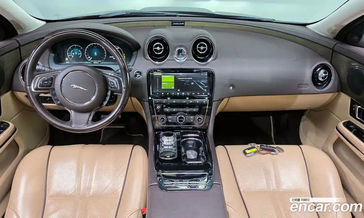 Jaguar XJ 2018 3.0 автомат (гидро), фото 10 Jaguar XJ 2018 3.0 автомат (гидро), фото 10