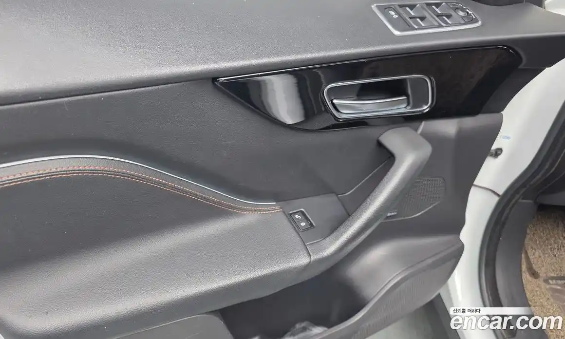 Jaguar F-Pace 2017 2.0 автомат (гидро), фото 14 Jaguar F-Pace 2017 2.0 автомат (гидро), фото 14