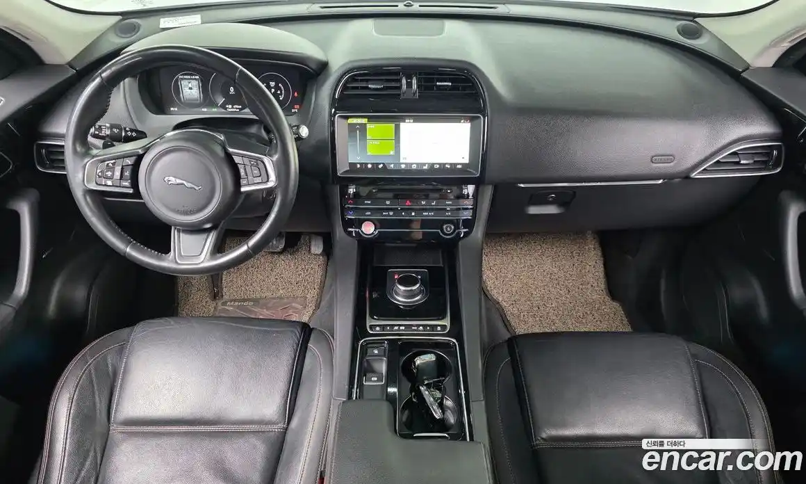 Jaguar F-Pace 2017 2.0 автомат (гидро), фото 10 Jaguar F-Pace 2017 2.0 автомат (гидро), фото 10