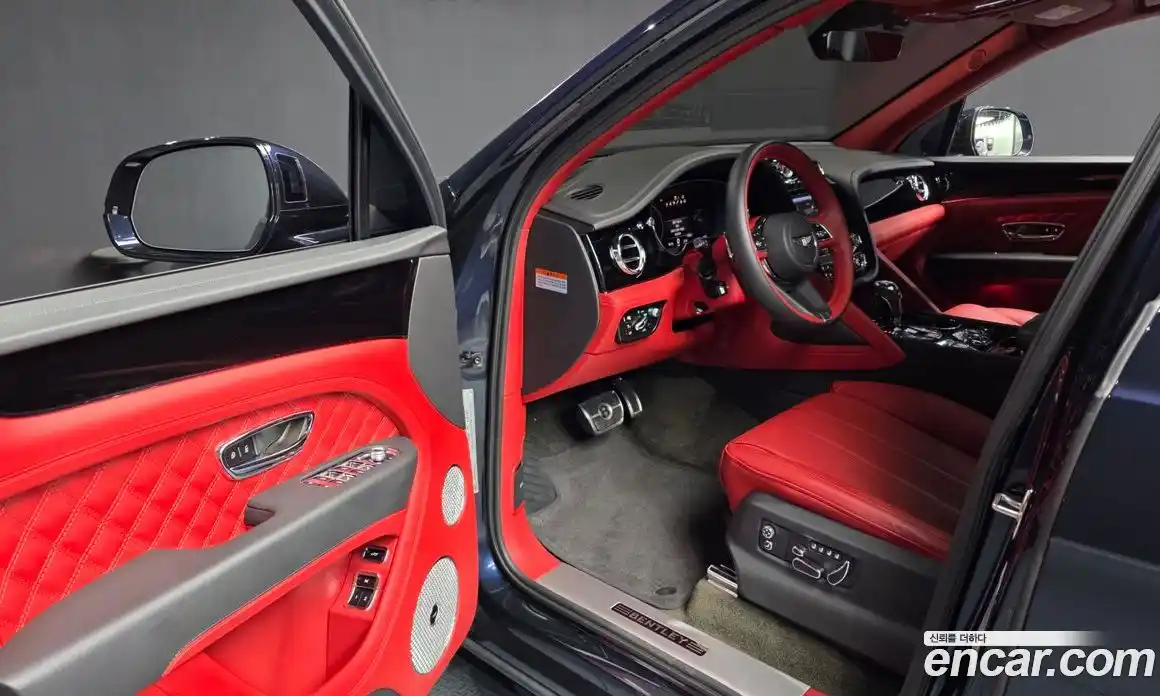 Bentley Bentayga 2022 4.0 автомат (гидро), фото 10 Bentley Bentayga 2022 4.0 автомат (гидро), фото 10