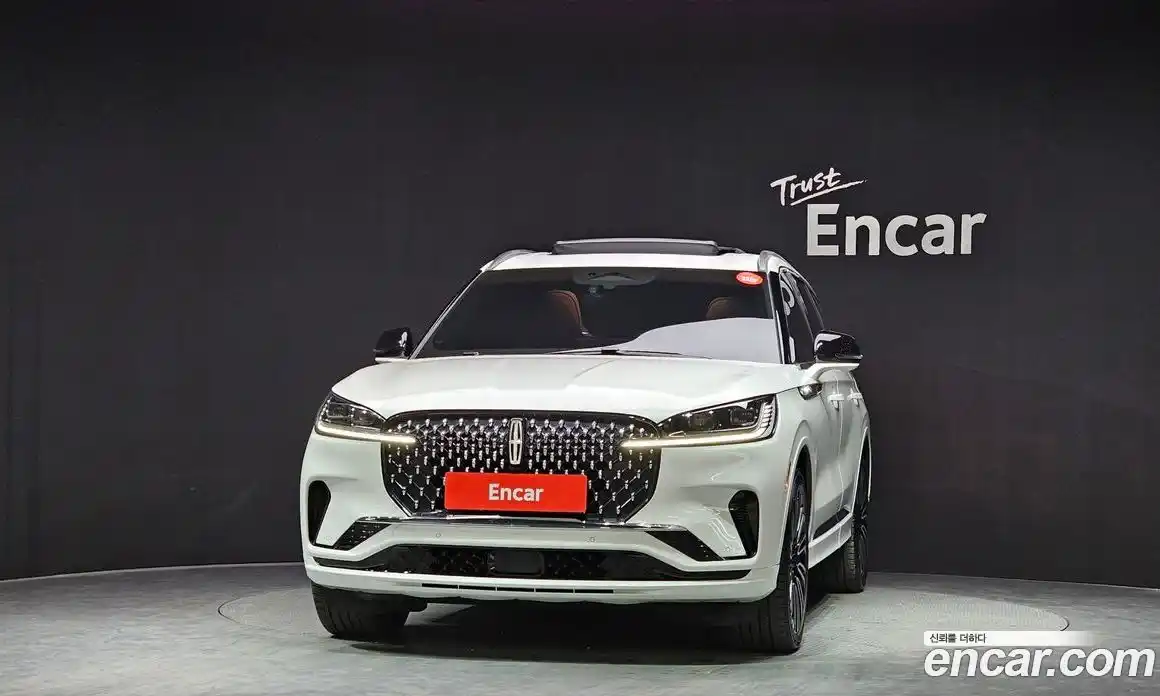 Lincoln Aviator 2024 3.0 автомат (гидро), фото 3 Lincoln Aviator 2024 3.0 автомат (гидро), фото 3