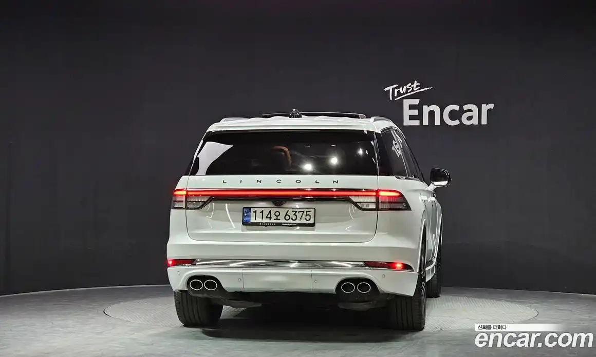 Lincoln Aviator 2024 3.0 автомат (гидро), фото 4 Lincoln Aviator 2024 3.0 автомат (гидро), фото 4