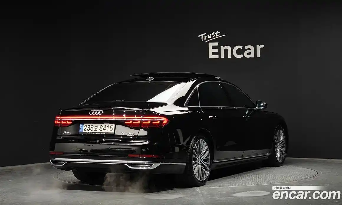 Audi A8 2021 4.0 автомат (гидро), фото 2