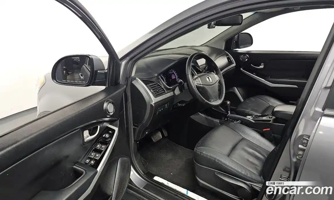 SsangYong Korando 2014 2.0 автомат (гидро), фото 10