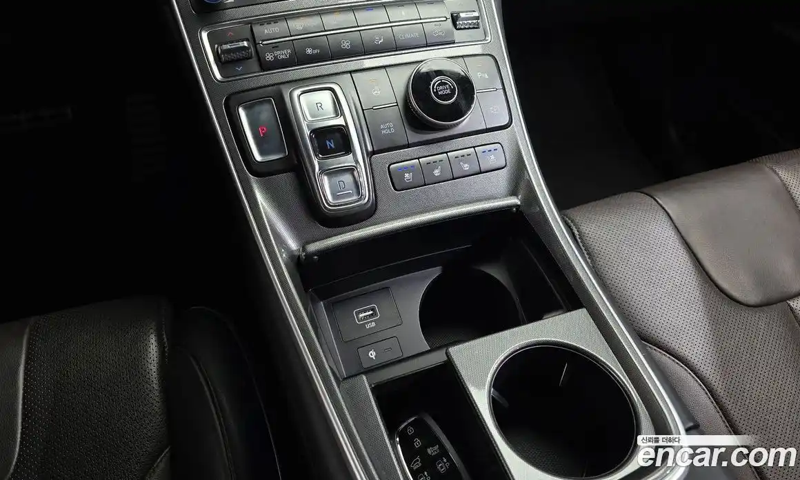 Hyundai Santa Fe 2021 1.6 автомат (гидро), фото 9