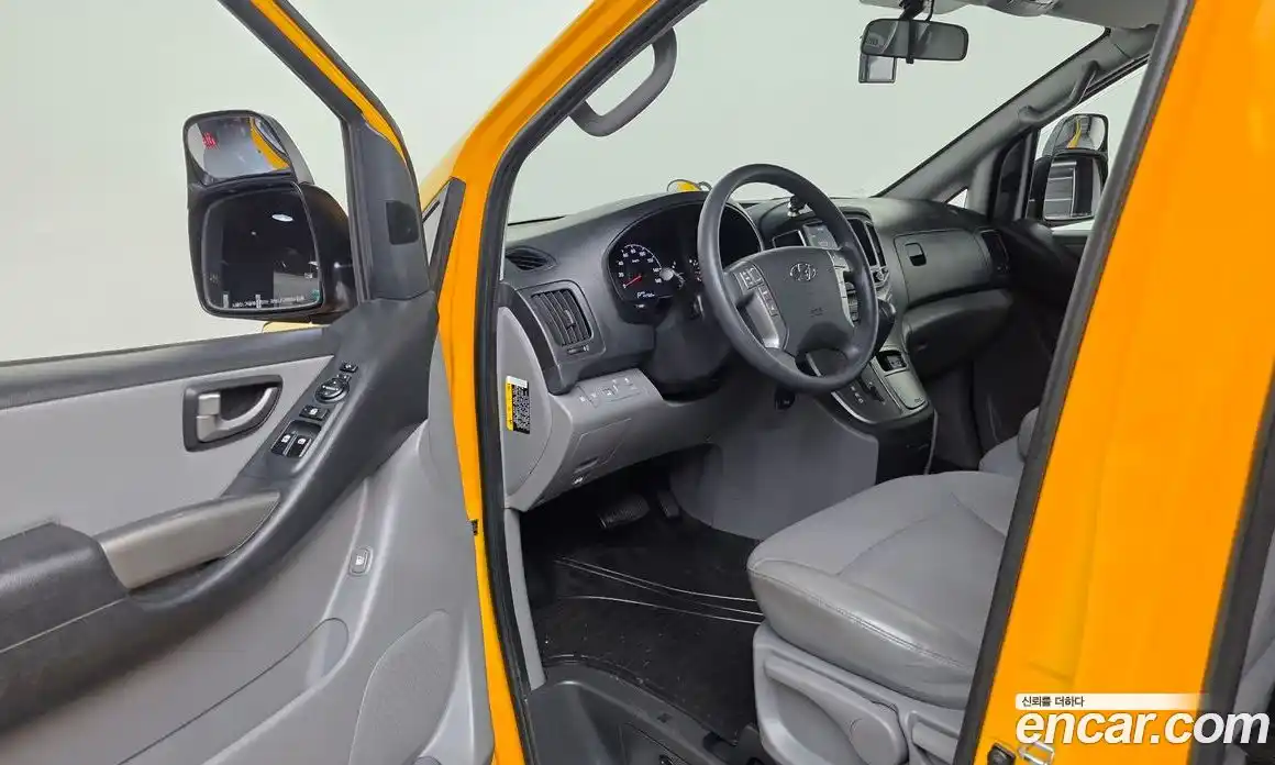 Hyundai Starex 2019 2.4 автомат (гидро), фото 13