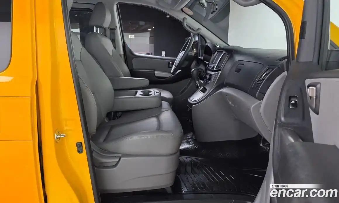Hyundai Starex 2019 2.4 автомат (гидро), фото 17