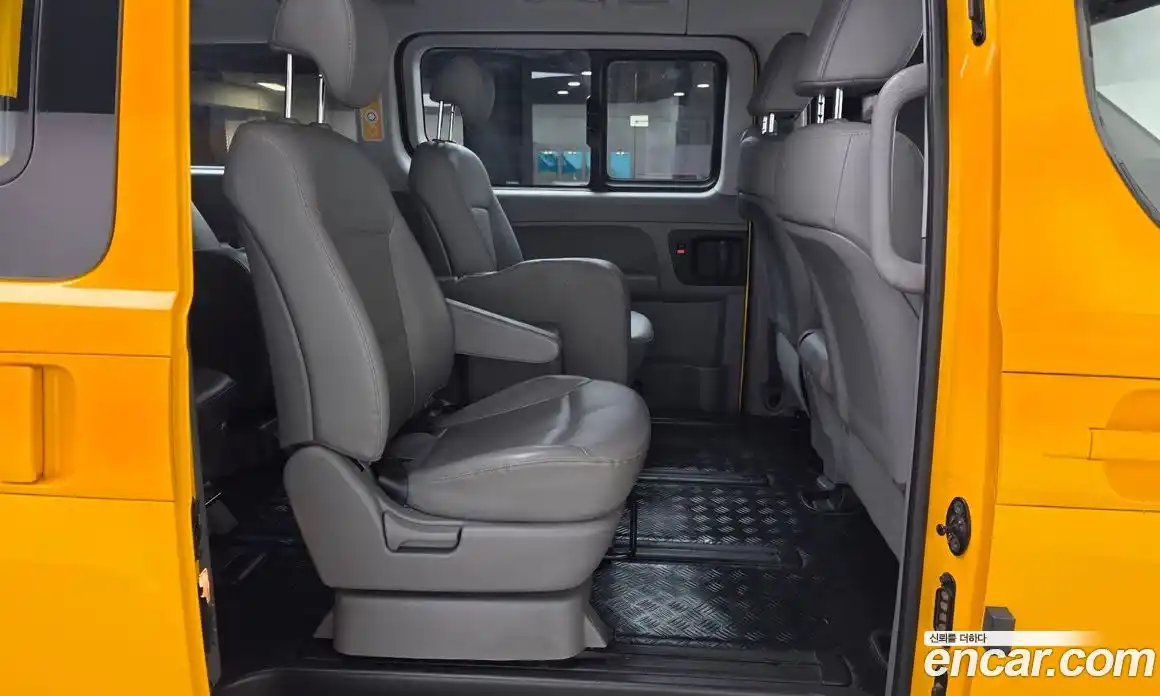 Hyundai Starex 2019 2.4 автомат (гидро), фото 18