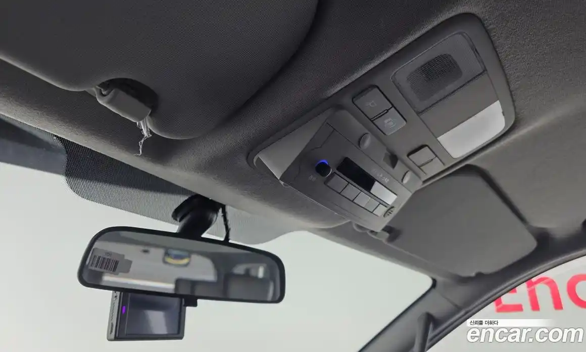Hyundai Starex 2019 2.4 автомат (гидро), фото 23
