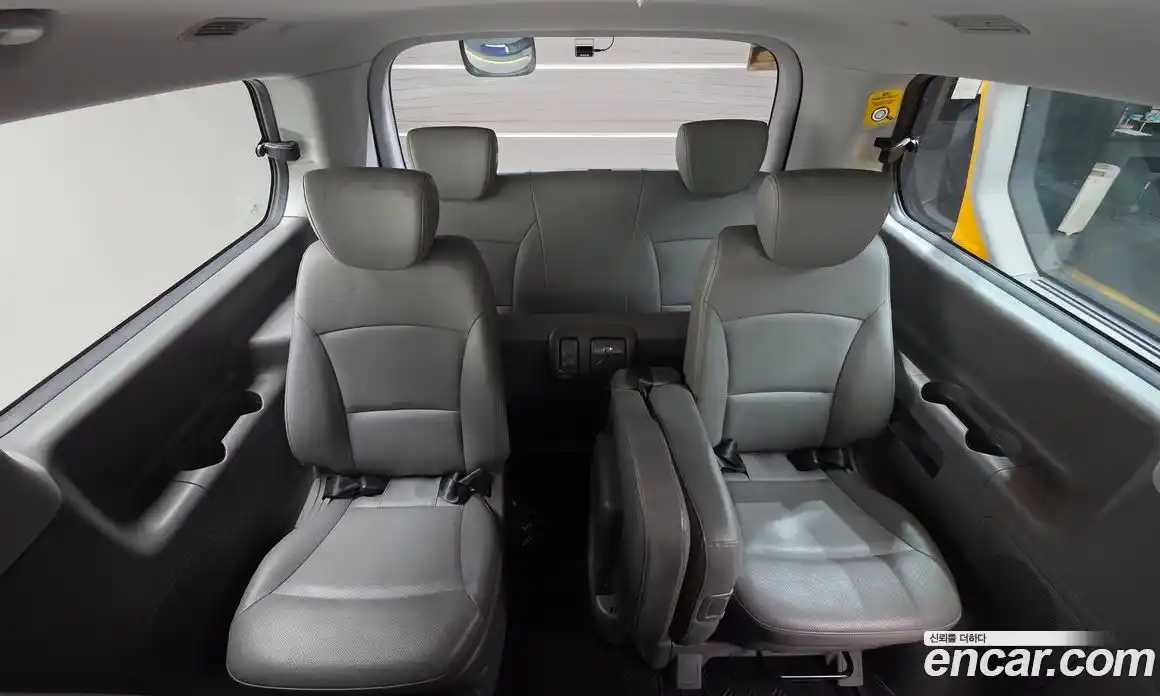 Hyundai Starex 2019 2.4 автомат (гидро), фото 24