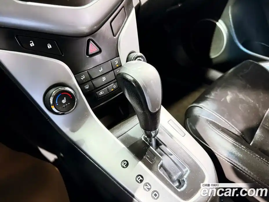 Chevrolet Cruze 2012 1.8 автомат (гидро), фото 11