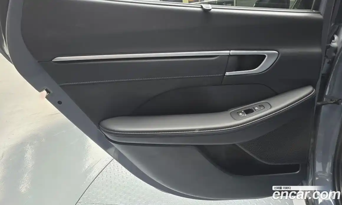 Hyundai Sonata 2024 2.0 автомат (гидро), фото 15
