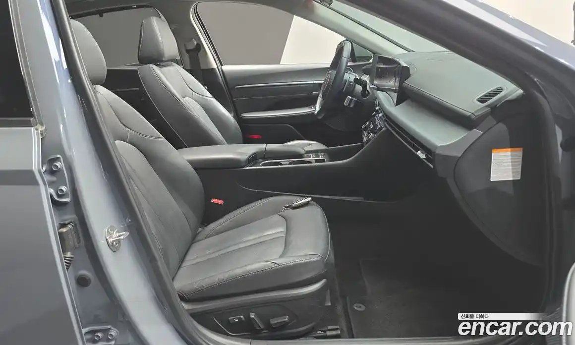 Hyundai Sonata 2024 2.0 автомат (гидро), фото 16