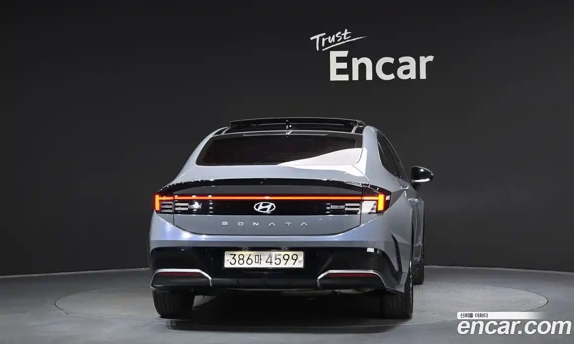 Hyundai Sonata 2024 2.0 автомат (гидро), фото 4