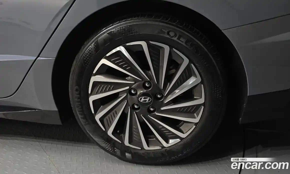 Hyundai Sonata 2024 2.0 автомат (гидро), фото 7