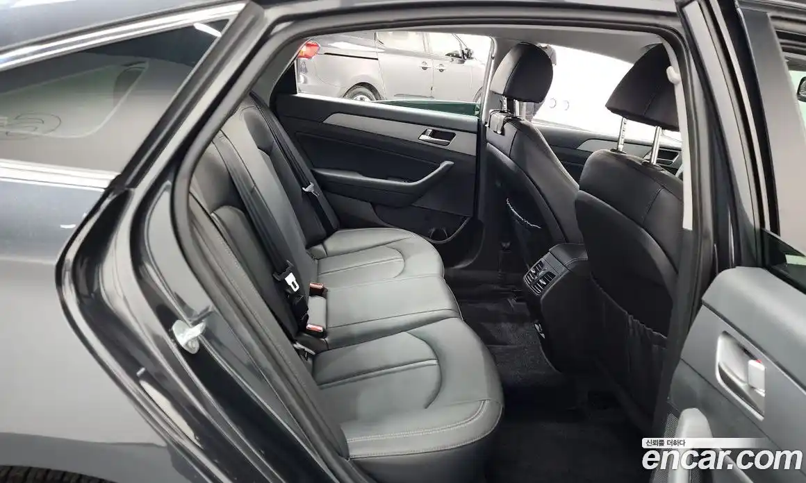 Hyundai Sonata 2019 2.0 автомат (гидро), фото 11