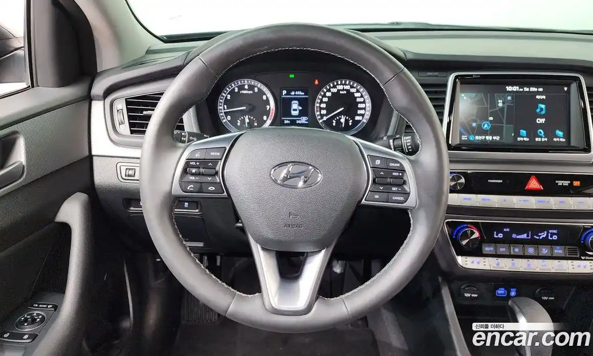 Hyundai Sonata 2019 2.0 автомат (гидро), фото 13