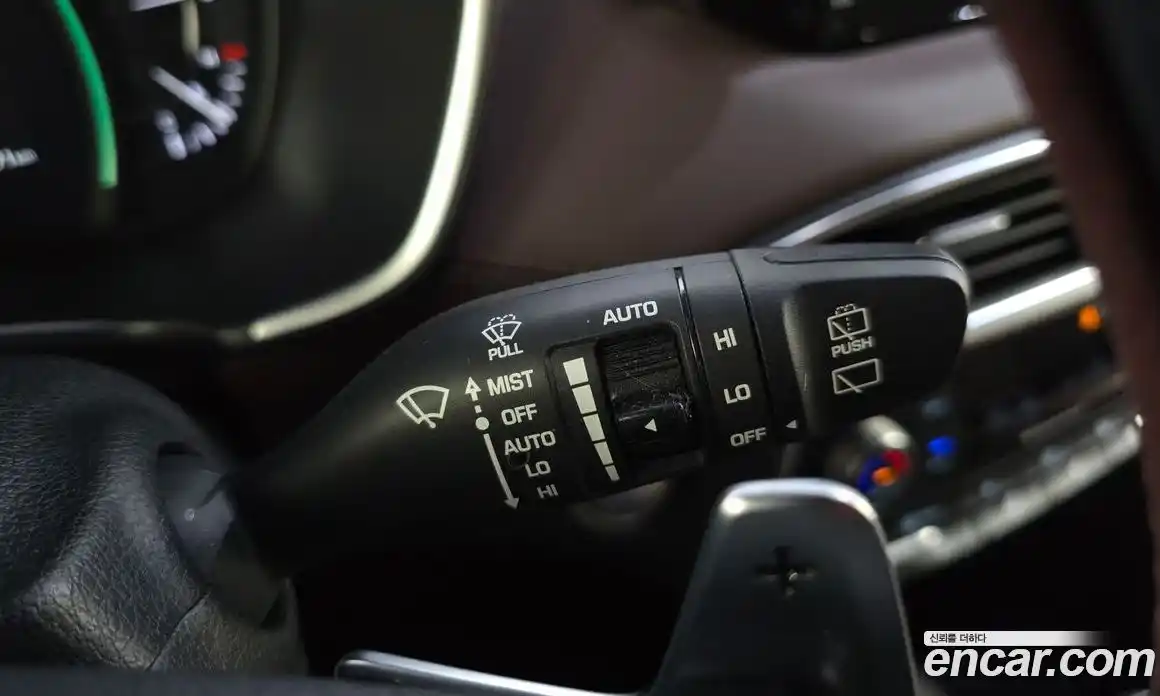 Hyundai Santa Fe 2018 2.0 автомат (гидро), фото 29