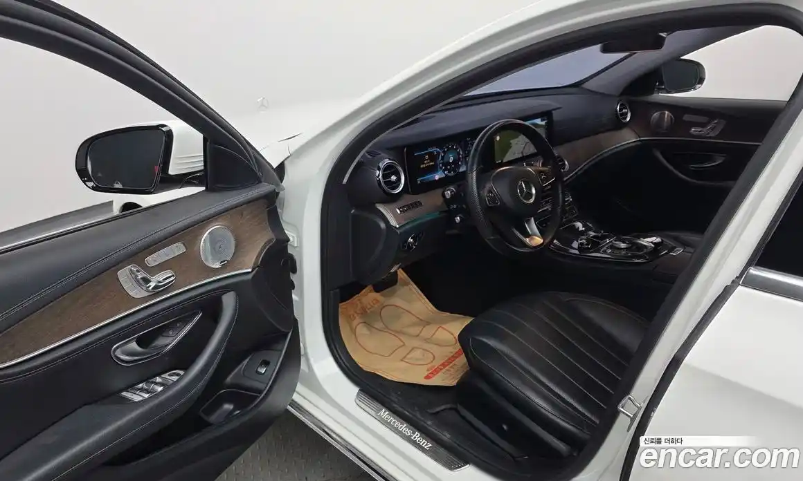 Mercedes-Benz E-Class 2018 2.0 автомат (гидро), фото 13