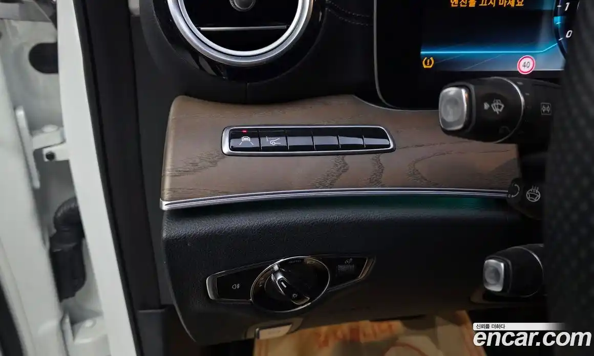 Mercedes-Benz E-Class 2018 2.0 автомат (гидро), фото 27