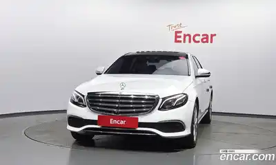 Mercedes-Benz E-Class 2018 2.0 автомат (гидро), миниатюра 3