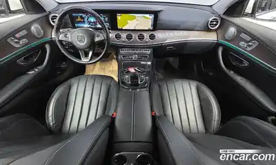 Mercedes-Benz E-Class 2018 2.0 автомат (гидро), миниатюра 10