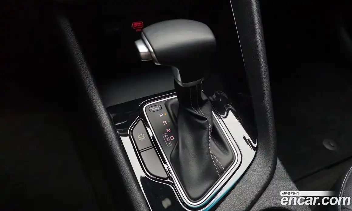 Kia Niro 2021 1.6 автомат (гидро), фото 12