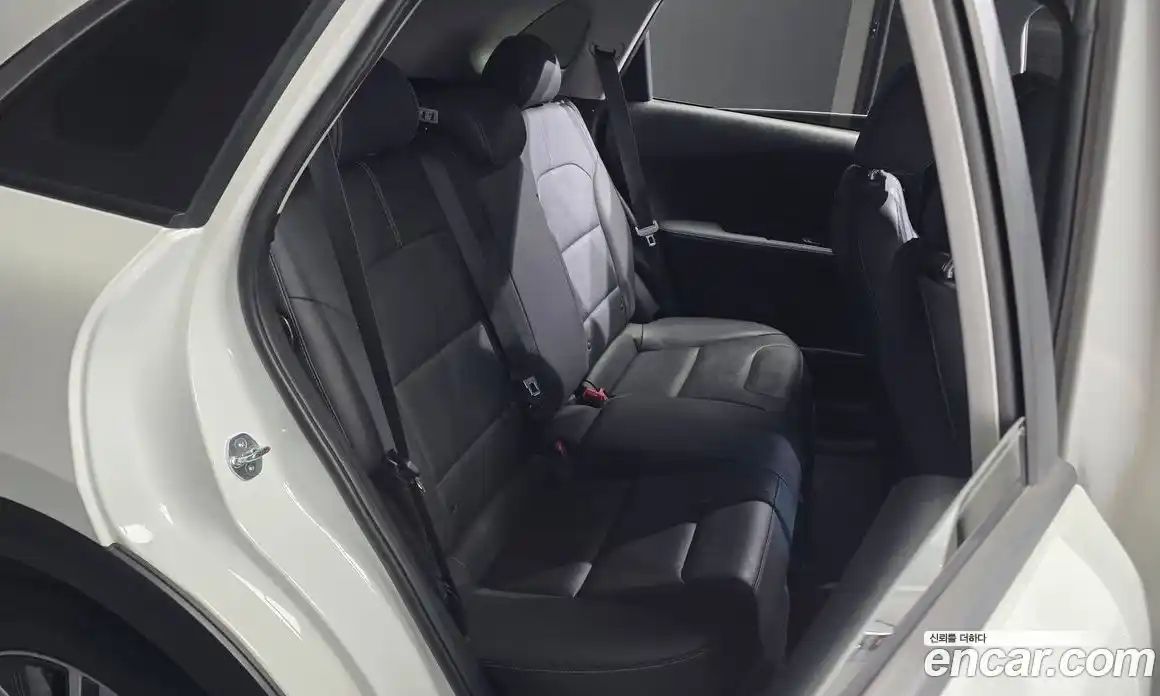 Kia Niro 2021 1.6 автомат (гидро), фото 18
