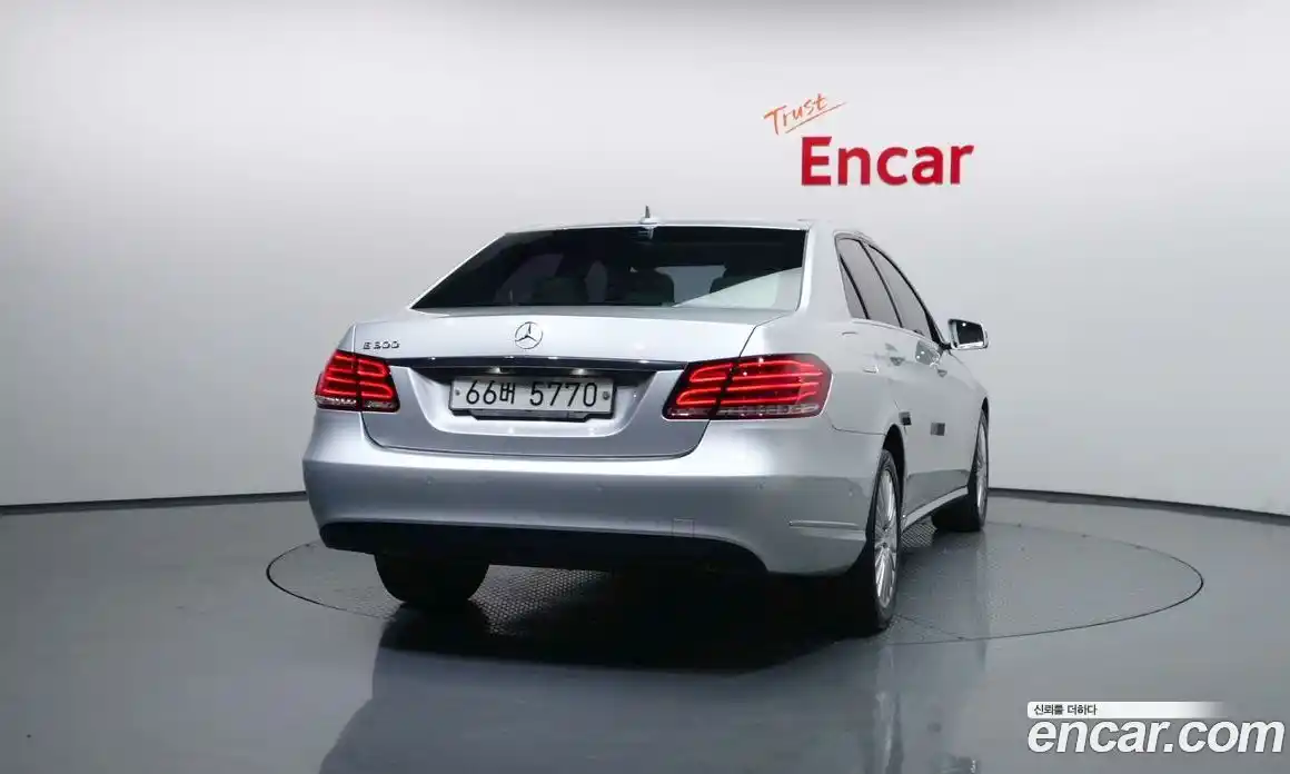 Mercedes-Benz E-Class 2014 3.5 автомат (гидро), фото 4