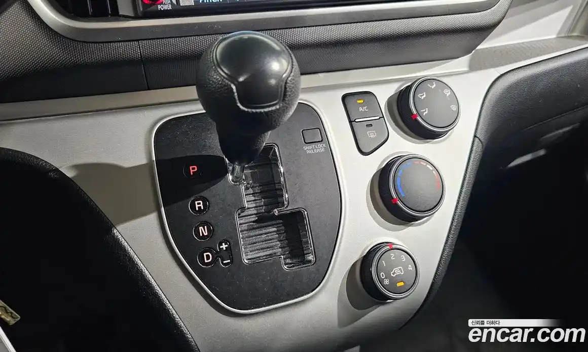 Kia Ray 2022 1.0 автомат (гидро), фото 12