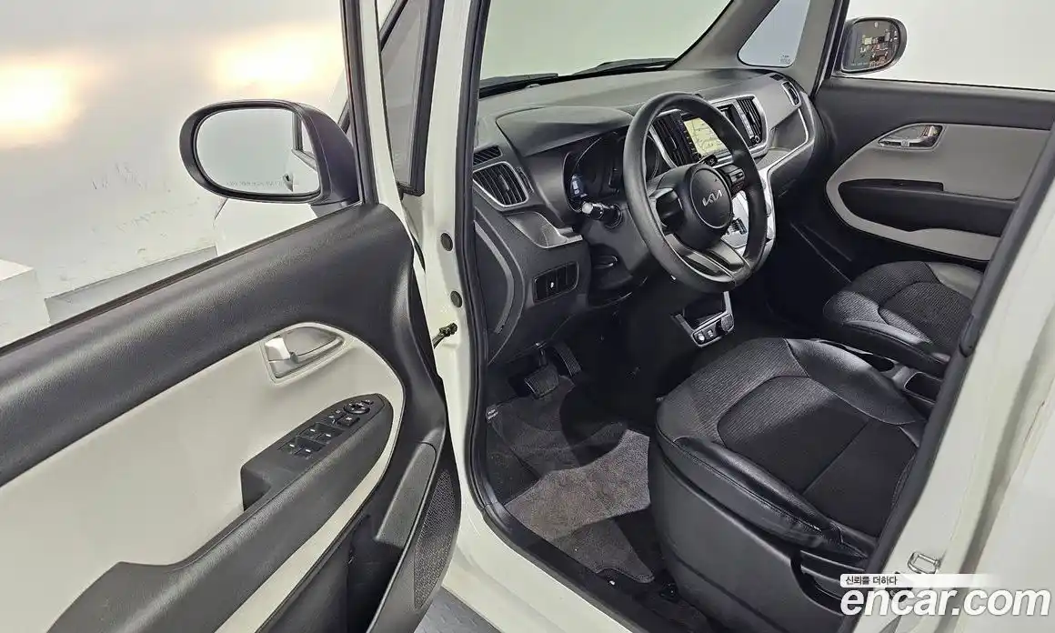 Kia Ray 2022 1.0 автомат (гидро), фото 13