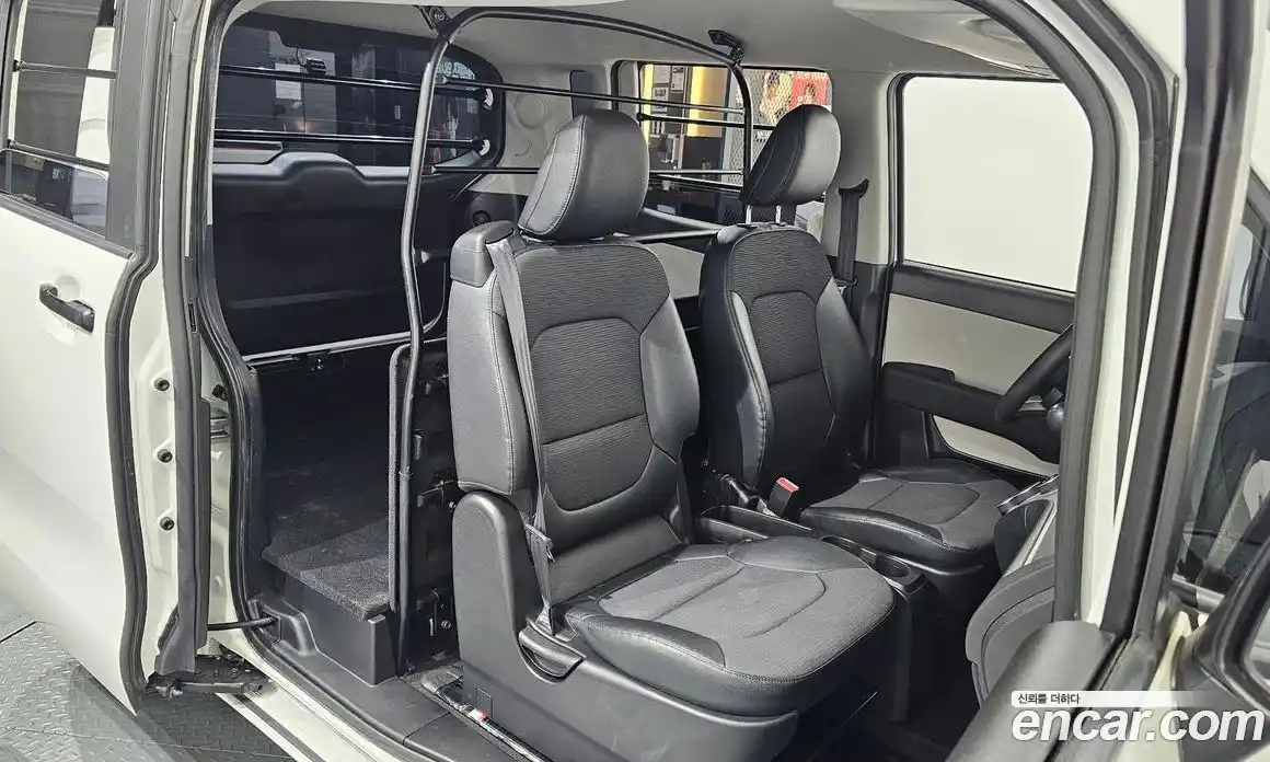 Kia Ray 2022 1.0 автомат (гидро), фото 16